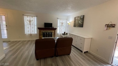 5576 W Rochelle Ave unit 12A, Las Vegas, NV 89103 - photo 3