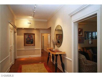Foyer - 20 X 7   Directional track lighting highli