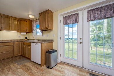 Light and Bright Kitchen