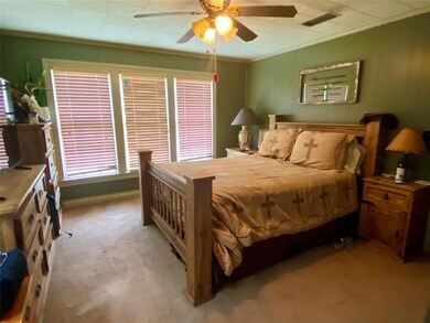 1000 N Howeth St, Gainesville, TX 76240 - photo 7