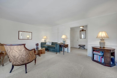 7 Chateaux Cir unit 7H, Scarsdale, NY 10583 - photo 4