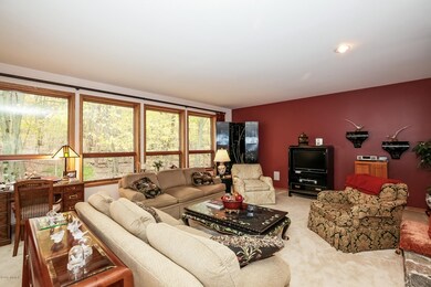 006-Living_Room-2168546-medium