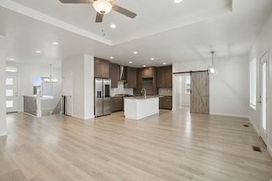 895 Dunes Dr, Syracuse, UT 84075 - photo 3