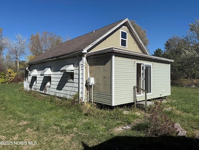 8740 Cedar Point Rd, Oregon, OH 43616 - photo 3