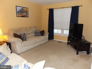 570 Doe Ct, Royersford, PA 19468 - photo 4