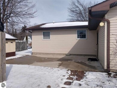 5848 E Vera Ln, Au Gres, MI 48703 - photo 3