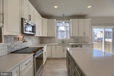 23 Skyview Cir, Hanover, PA 17331 - photo 6