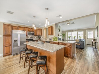 4214 Lucian Ln, Friendswood, TX 77546 - photo 5