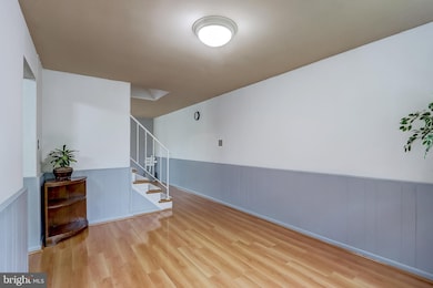 989 Circle Dr, Halethorpe, MD 21227 - photo 6