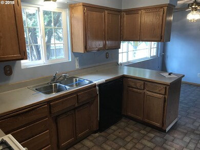 1101 SW Rogue River Ave, Grants Pass, OR 97526 - photo 6