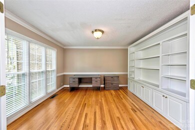 Office on Main w/Built-Ins / Hardwoods / DBL French Doors
