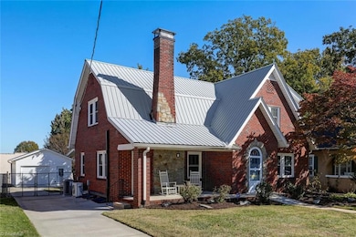 508 Redd St, Reidsville, NC 27320 - photo 2