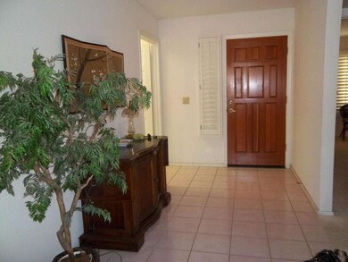 Lg Tiled Foyer