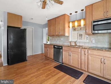 836 S 15th St, Purcellville, VA 20132 - photo 5