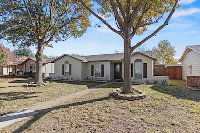 900 Wandering Way Dr, Allen, TX 75002 - photo 3