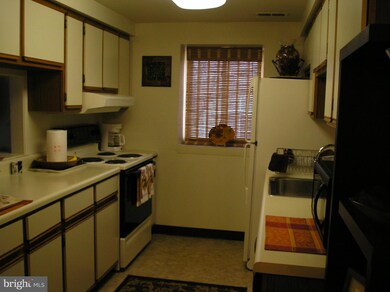 1512 Kensington Dr, Hagerstown, MD 21742 - photo 7