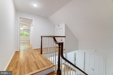 7700 Crossover Dr, McLean, VA 22102 - photo 4