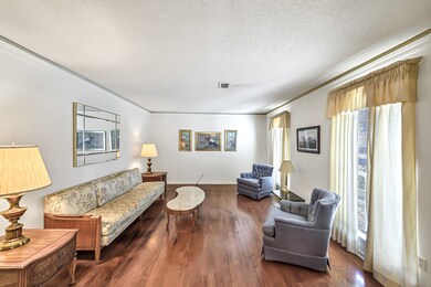 13506 Queensbury Ln, Houston, TX 77079 - photo 4