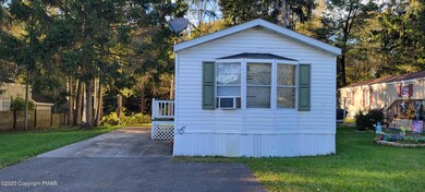 193 Oak Run Ln, Stroudsburg, PA 18360 - photo 2