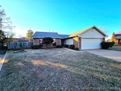 213 Taos, Edmond, OK 73013 - photo 2