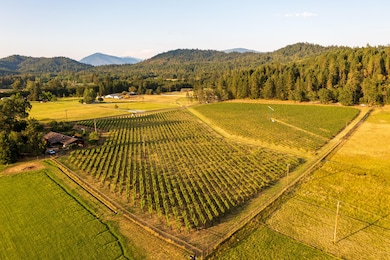 175 Quail Ln, Grants Pass, OR 97526 - photo 4