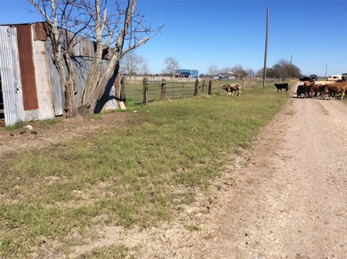 2134 Fm 1875 Rd unit B, Beasley, TX 77417 - photo 7