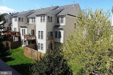 4152 Timber Log Way, Fairfax, VA 22030 - photo 2