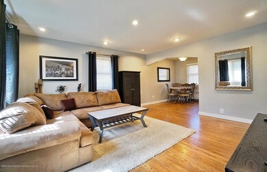 125 Beverly Ave, Staten Island, NY 10301 - photo 3