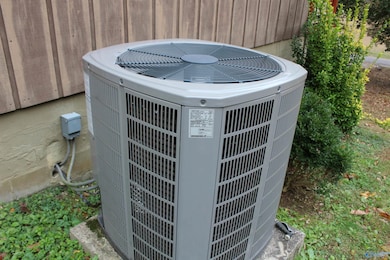 1055 Mardis Point Rd, Baileyton, AL 35019 - photo 5