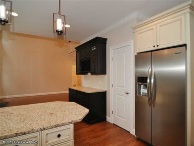 145 Oakwoods Dr, Wakefield, RI 02879 - photo 4