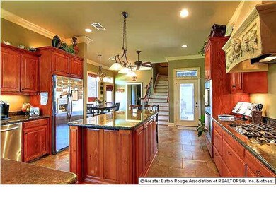 Beautiful Kitchen with gas stove,double over, larg