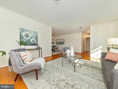 6908 Hackberry Ct, Frederick, MD 21703 - photo 4