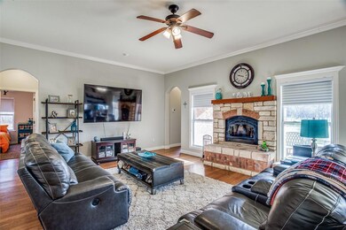 583 Windsor Ln, Springtown, TX 76082 - photo 5