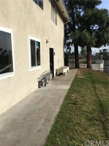 3409 Rainbow Ln, Highland, CA 92346 - photo 2