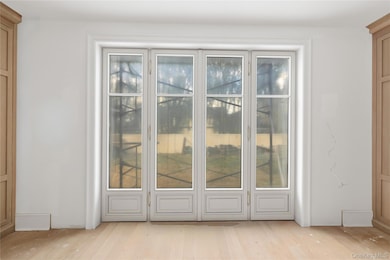 156 Harborview S, Lawrence, NY 11559 - photo 6