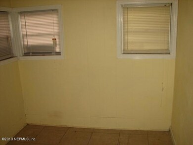 5400 Marcia Cir, Jacksonville, FL 32210 - photo 6