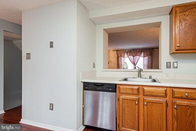 2520 Log Mill Ct, Crofton, MD 21114 - photo 7