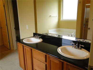 608 SW Wallstone Rd, Bentonville, AR 72712 - photo 4