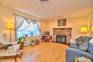 503 Colvin Rd, Stroudsburg, PA 18360 - photo 4