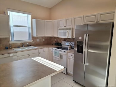 1589 SE Tidewater Place, Stuart, FL 34997 - photo 3