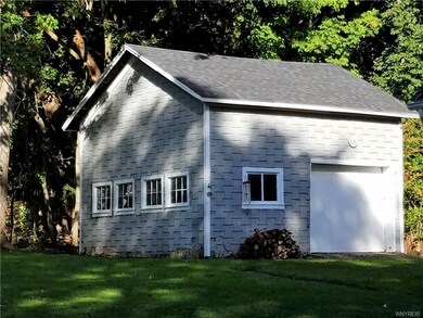 Barn/Garage