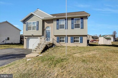 3781 Mountain Shadow Cir, Fayetteville, PA 17222 - photo 3