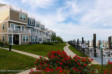 14 Lighthouse Point Rd-large-022-023-4M3
