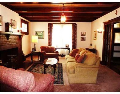 Living Room. 22 x15 .  Spacious living area with b