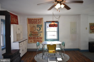 1417 Mountainside Rd, Berkeley Springs, WV 25411 - photo 5