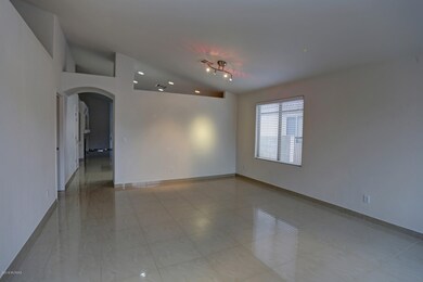 2800_living1
