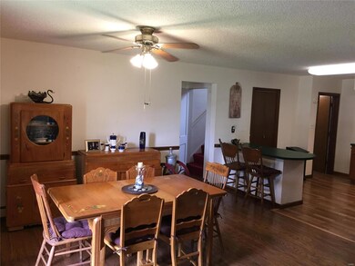 Dining room to Kitchen