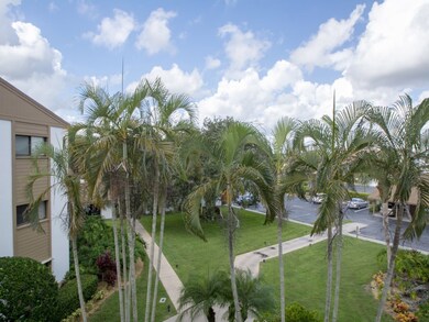 6175 S Mirror Lake Dr unit 304, Sebastian, FL 32958 - photo 3