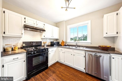 3249 Martha Custis Dr unit 847, Alexandria, VA 22302 - photo 3