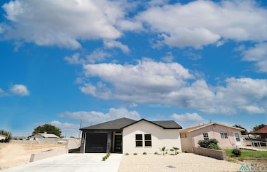 2308 Sage St, Carlsbad, NM 88220 - photo 3